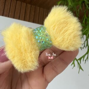 Laço de pelúcia amarelo