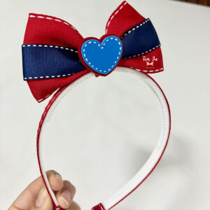 Tiara laço em pé (vermelho e azul) com coração