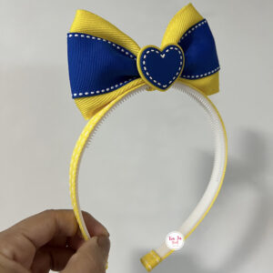 Tiara laço em pé (amarelo e azul) com coração