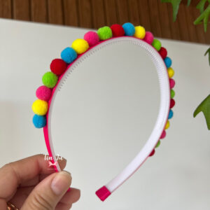 Tiara rosa pink com pompons coloridos