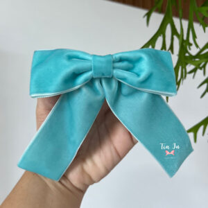 Laço Chanel com pontas verde água (G)